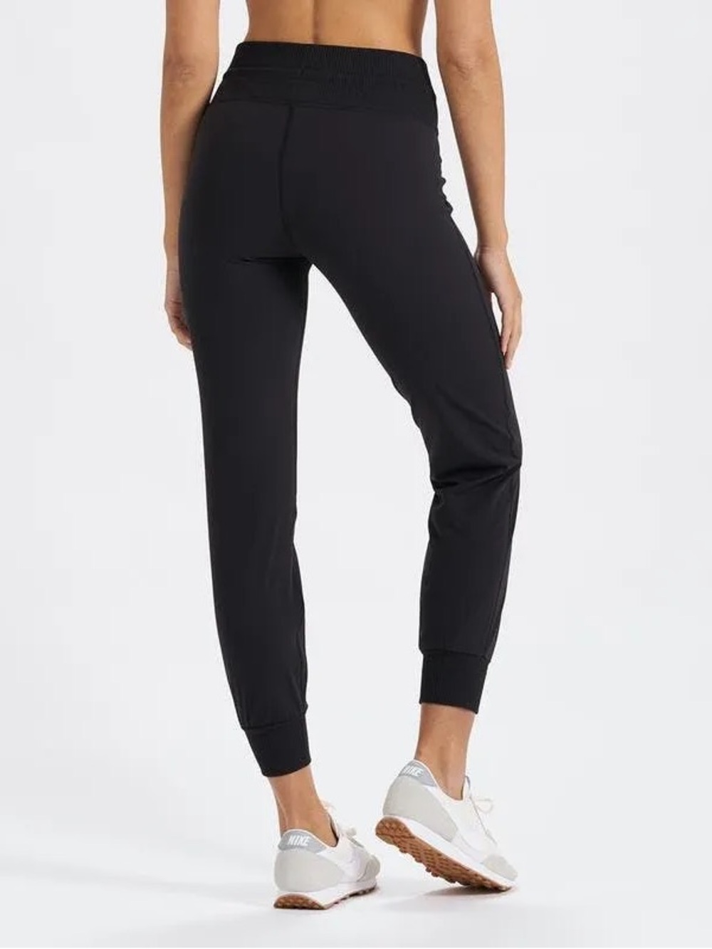 Vuori Black Active Daily Jogger - Picture 2 of 7